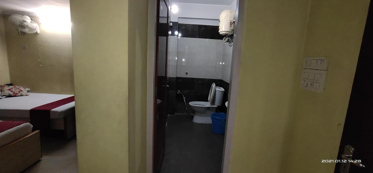Hotel Royal Residency Силигури Экстерьер фото